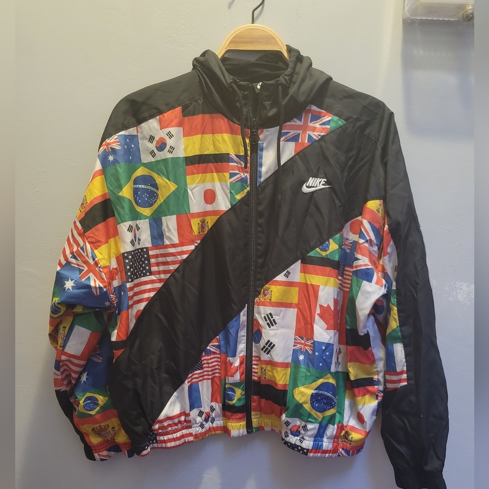 Nike Women’s World Flags Jacket, Size M